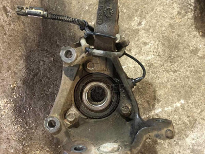 22739649 Цапфа передняя левая