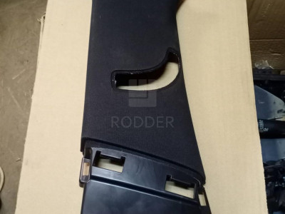 22953445 Обшивка стойки средней левой ВЕРХ (ЧЁРНЫЙ)