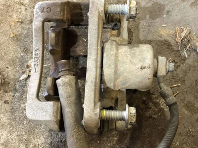 13584521 Суппорт задний правый