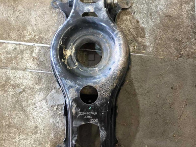 22947074 Рычаг задней подвески под пружину левый