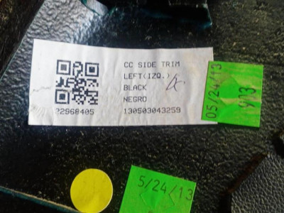 22968405 Накладка центральной консоли левая