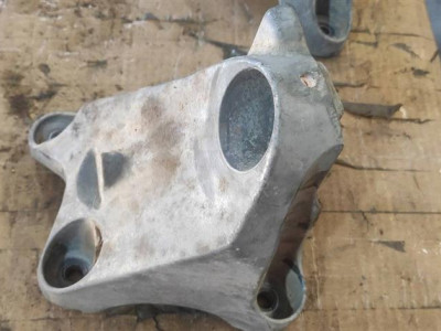 20841859 Кронштейн двигателя левый