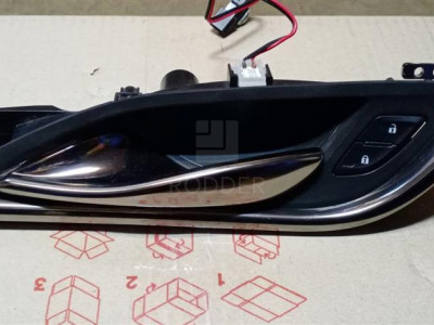 22956546 Ручка двери передней левой внутренняя