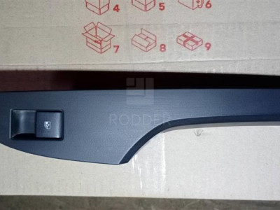 22747718 Управление стеклоподъёмником задний правый