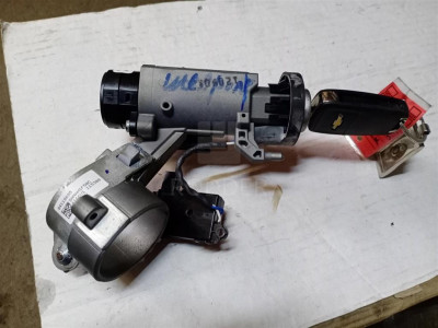 23276089 Замок зажигания с ключем