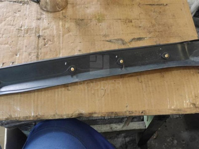 22988758 Уплотнитель правый