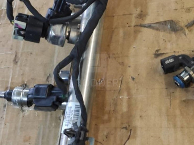 12608366 Топливная рейка