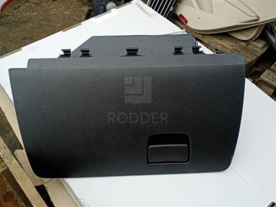 15949330 Бардачок