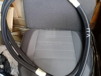 84258753 Уплотнитель проёма двери передней левой