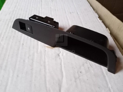 20893341 Ручка двери задней внутренняя левая